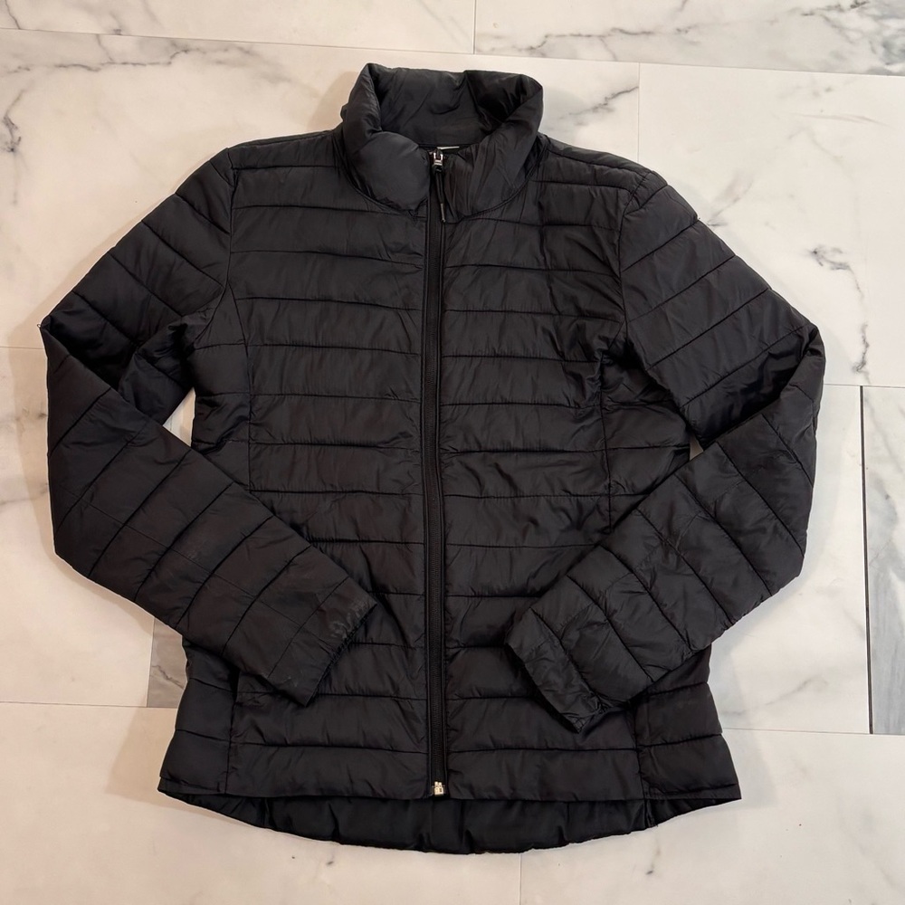 Old Navy Women's Black Puffer Jacket
